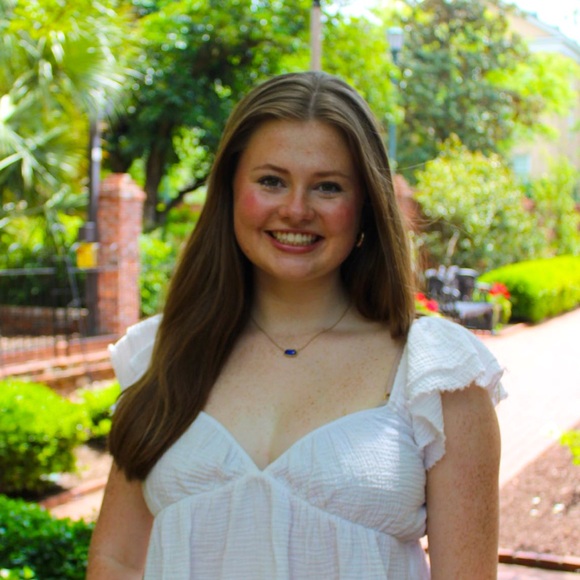 Meet your Posher, Fiona - Picture 1 of 1